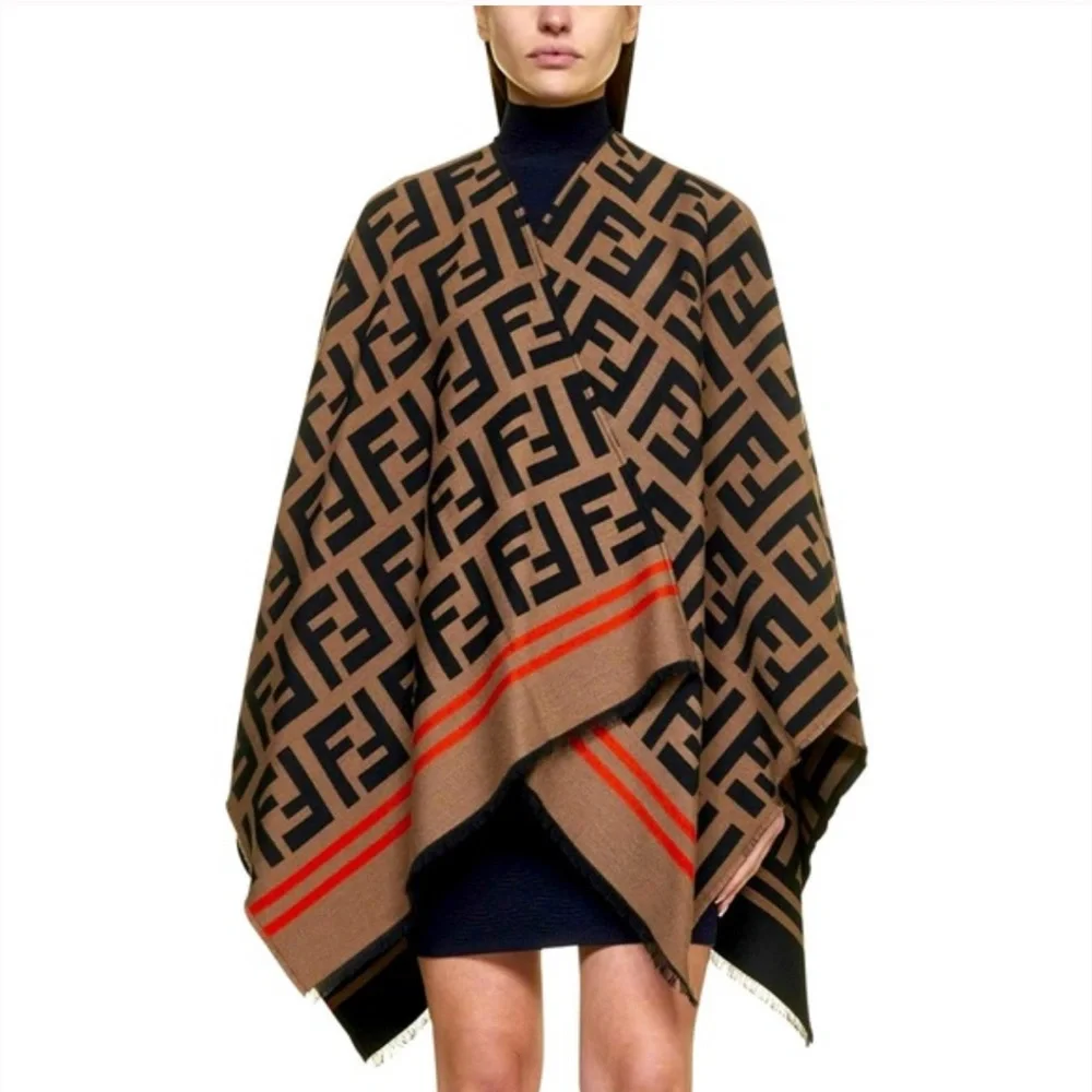 NEW FALL 26’ FENDI Roma 🤍 w/ Tags Reversible Shawl Brushed Poncho Scarf Wrap - Picture 9 of 17